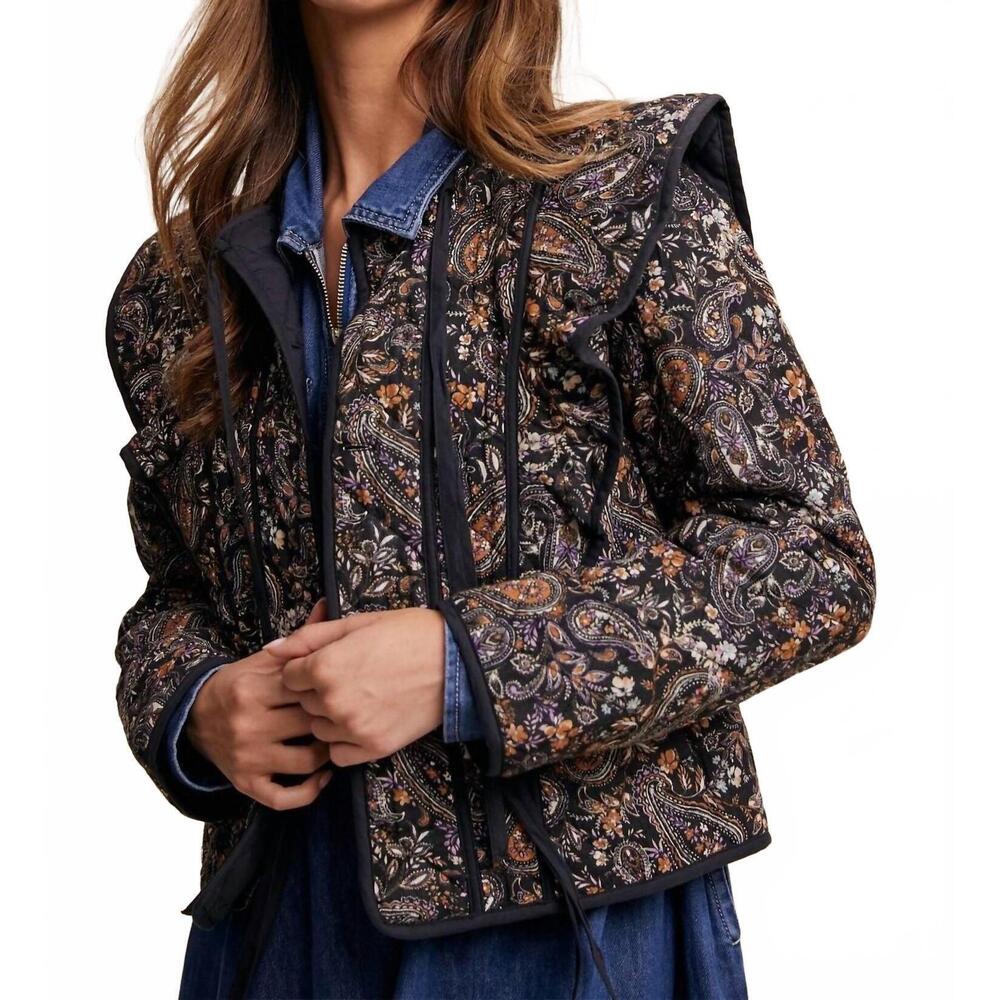 NEW LISTICLE paisley print quilted jacket in blue